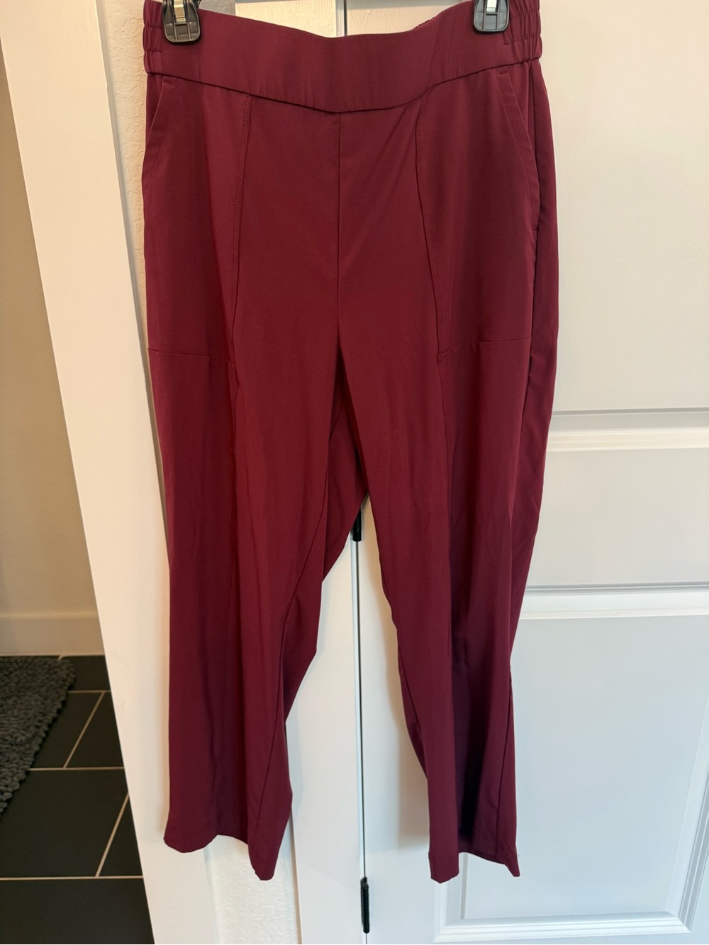 Lou & Grey Cropped Pull-On Pants in Deep Burgundy